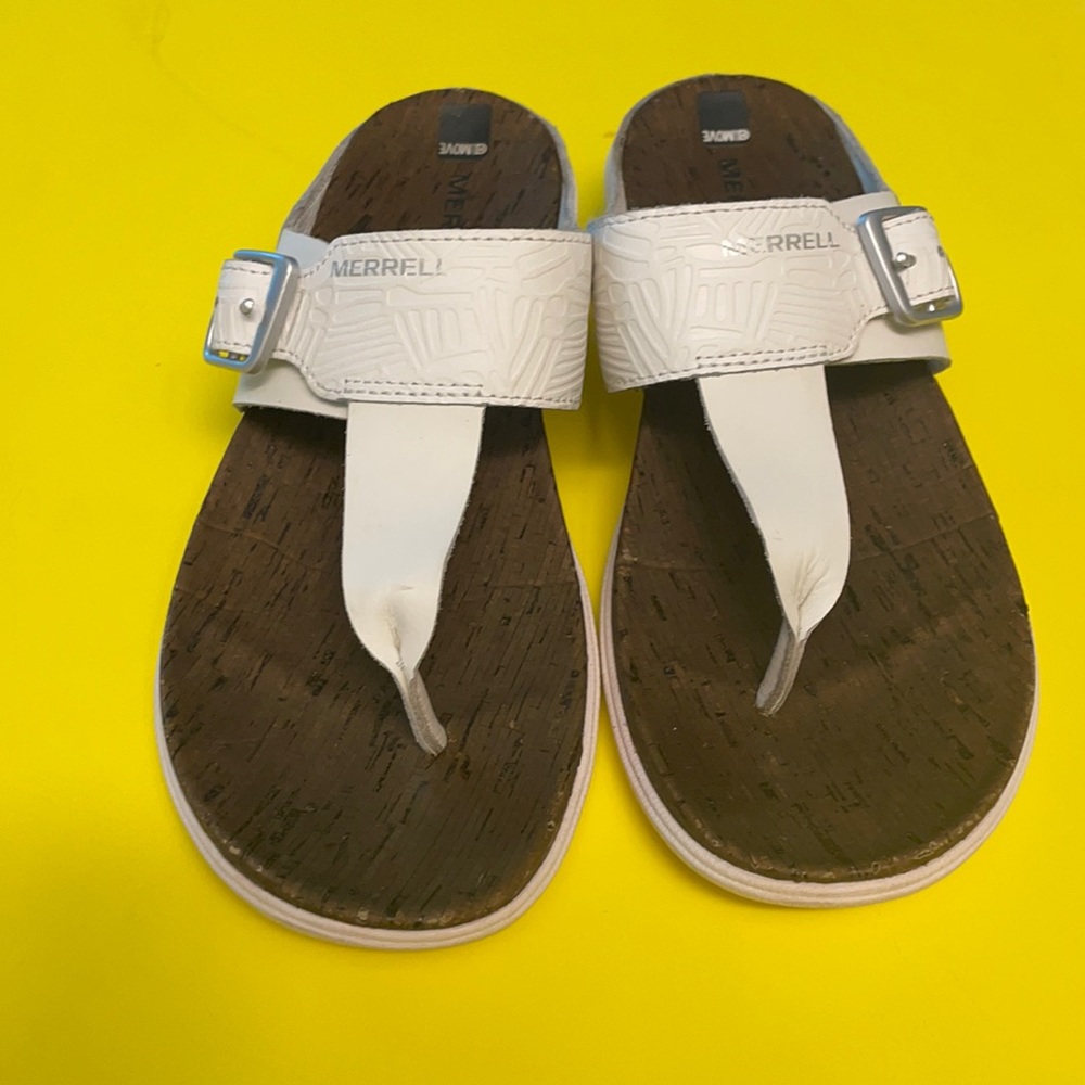 Merrell Around Town White Post Buckle Sandals Sz 7